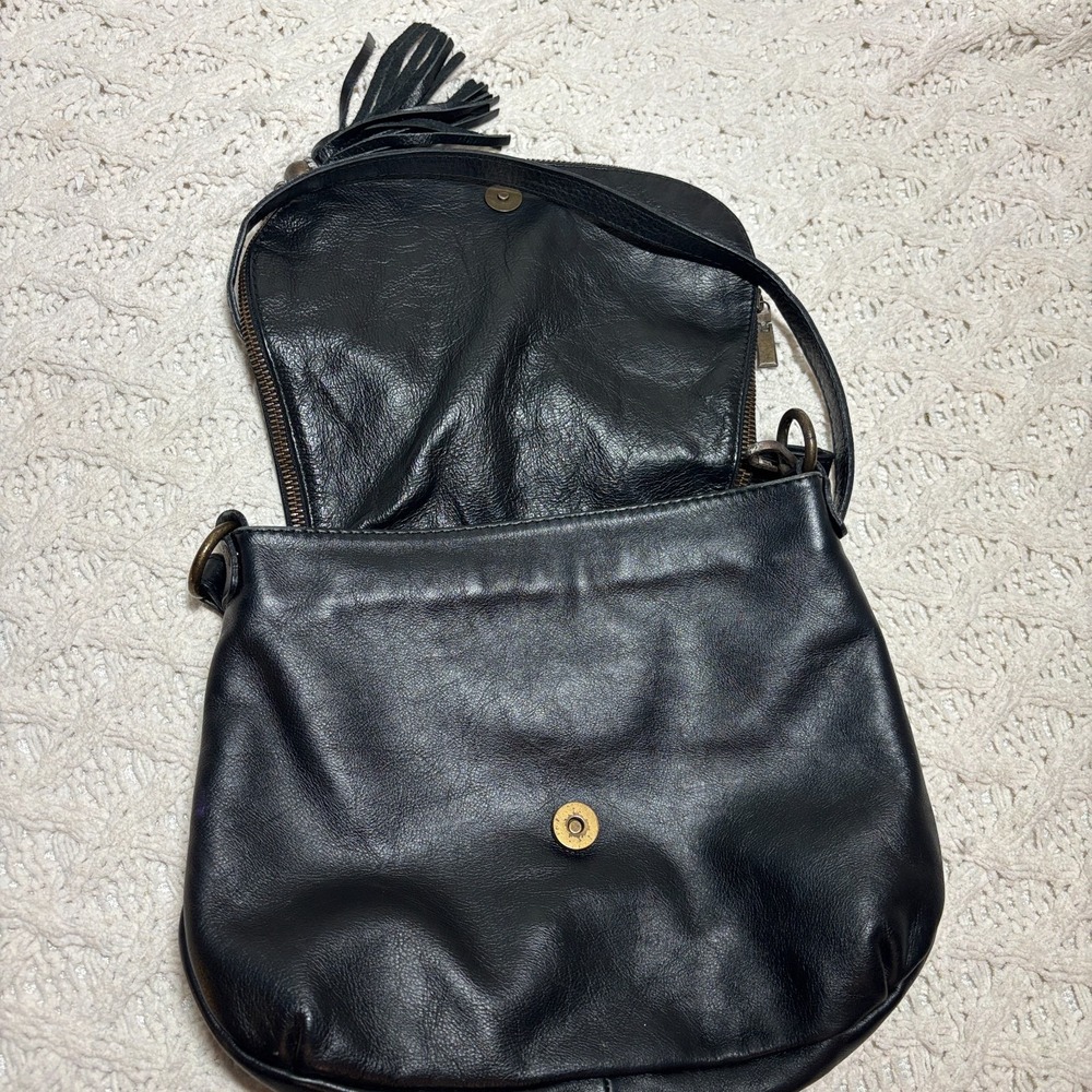 Vero Pelle Italian Made Leather Handbag Black Solid Tassel Flap Crossbody Purse - Picture 2 of 12